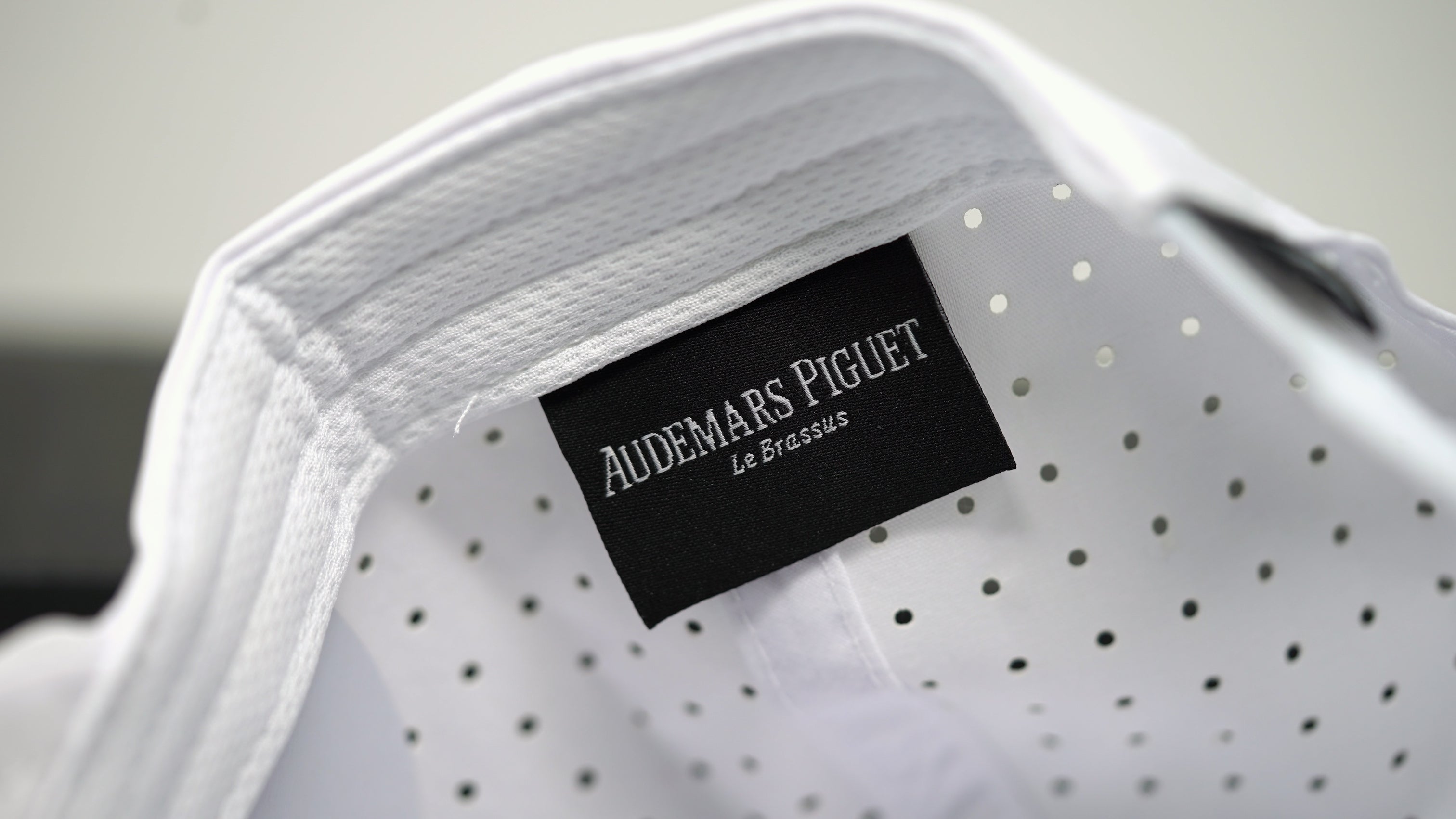 TIME TRADERS | Audemars Piguet White Luxury Cap – Le Brassus