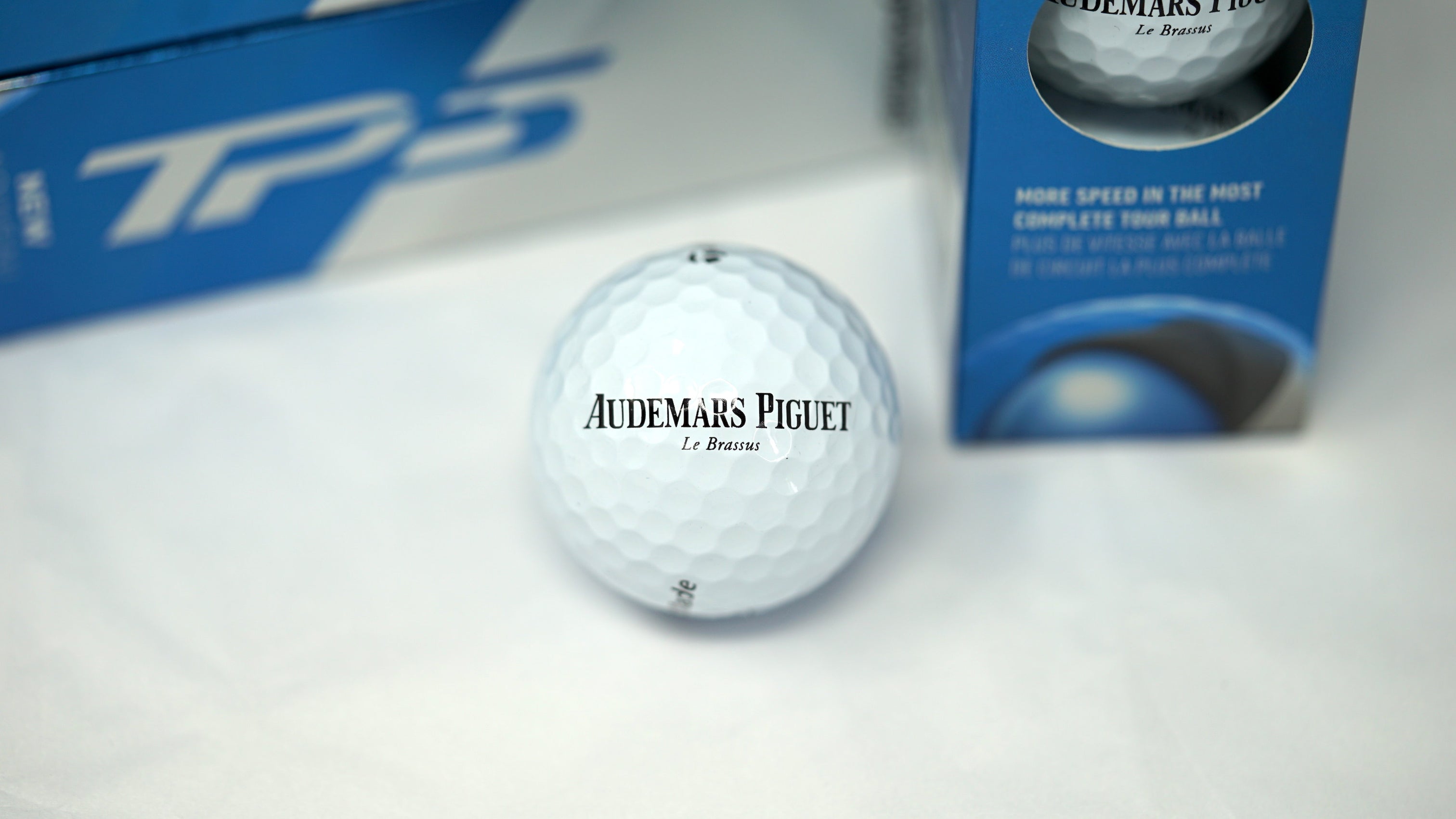 AUDEMARS PIGUET Taylormade テーラーメイド 正規品 TIME TRADERS | Audemars Piguet Luxury Golf Balls by Taylormade TP5