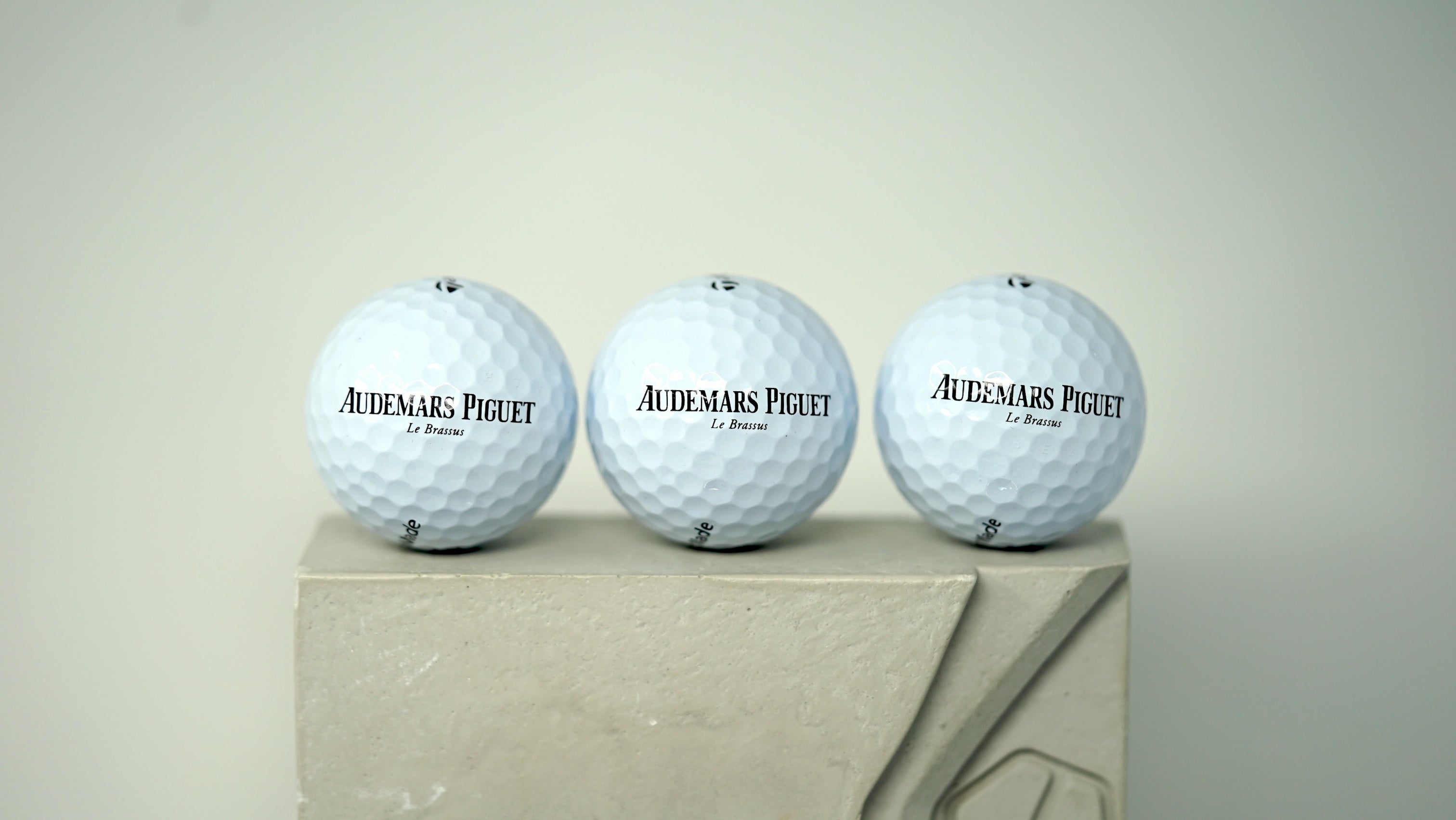 TIME TRADERS | Audemars Piguet Luxury Golf Balls by Taylormade TP5