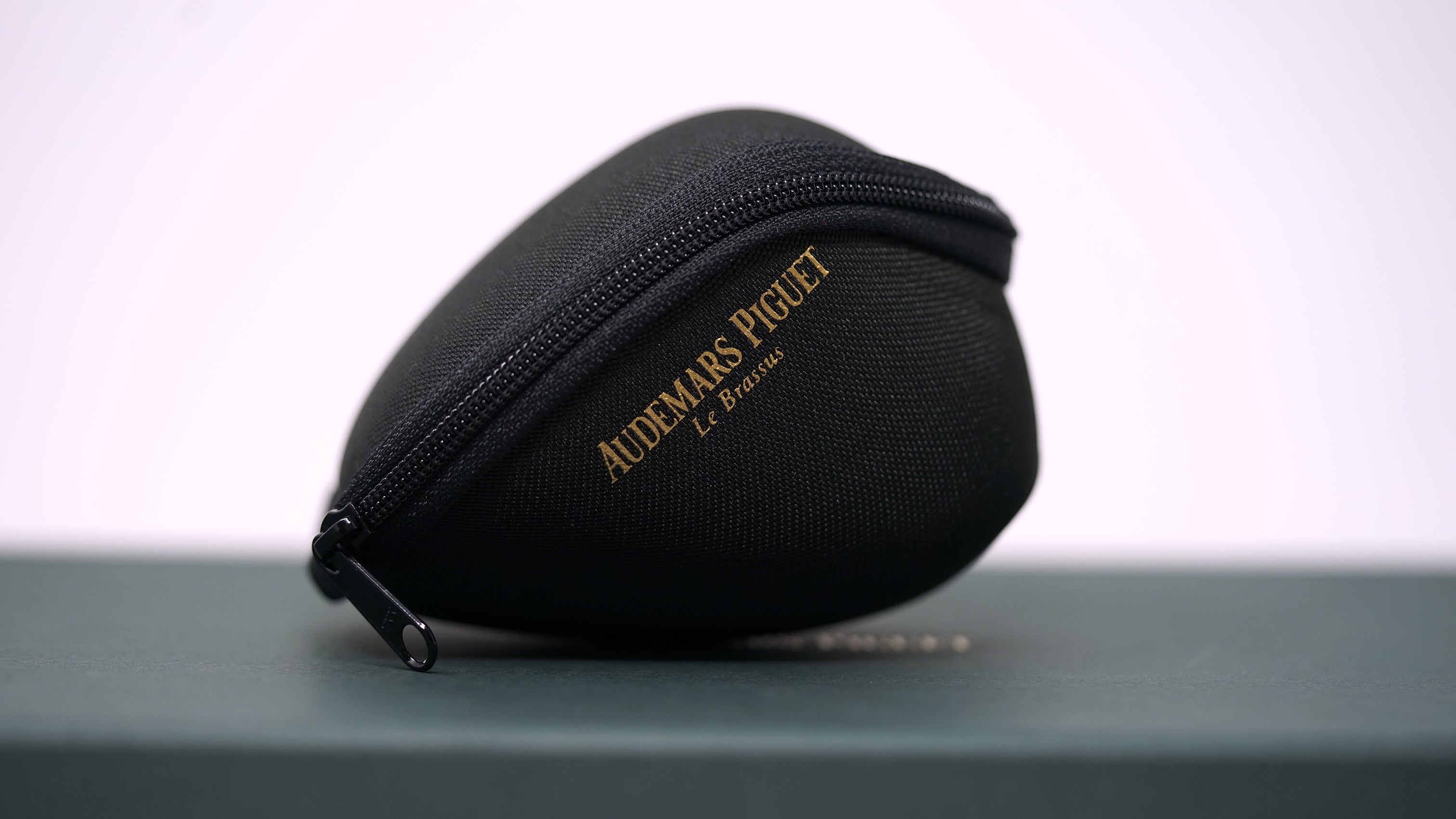 TIME TRADERS | Audemars Piguet Royal Oak Watch Travel Case Black