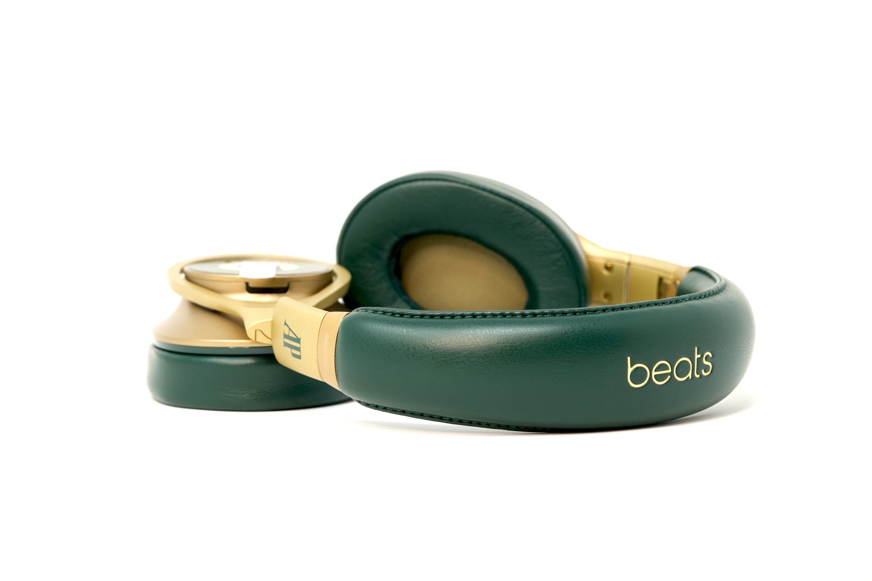 TIME TRADERS | Audemars Piguet Beats By Dre AP Gold and Green
