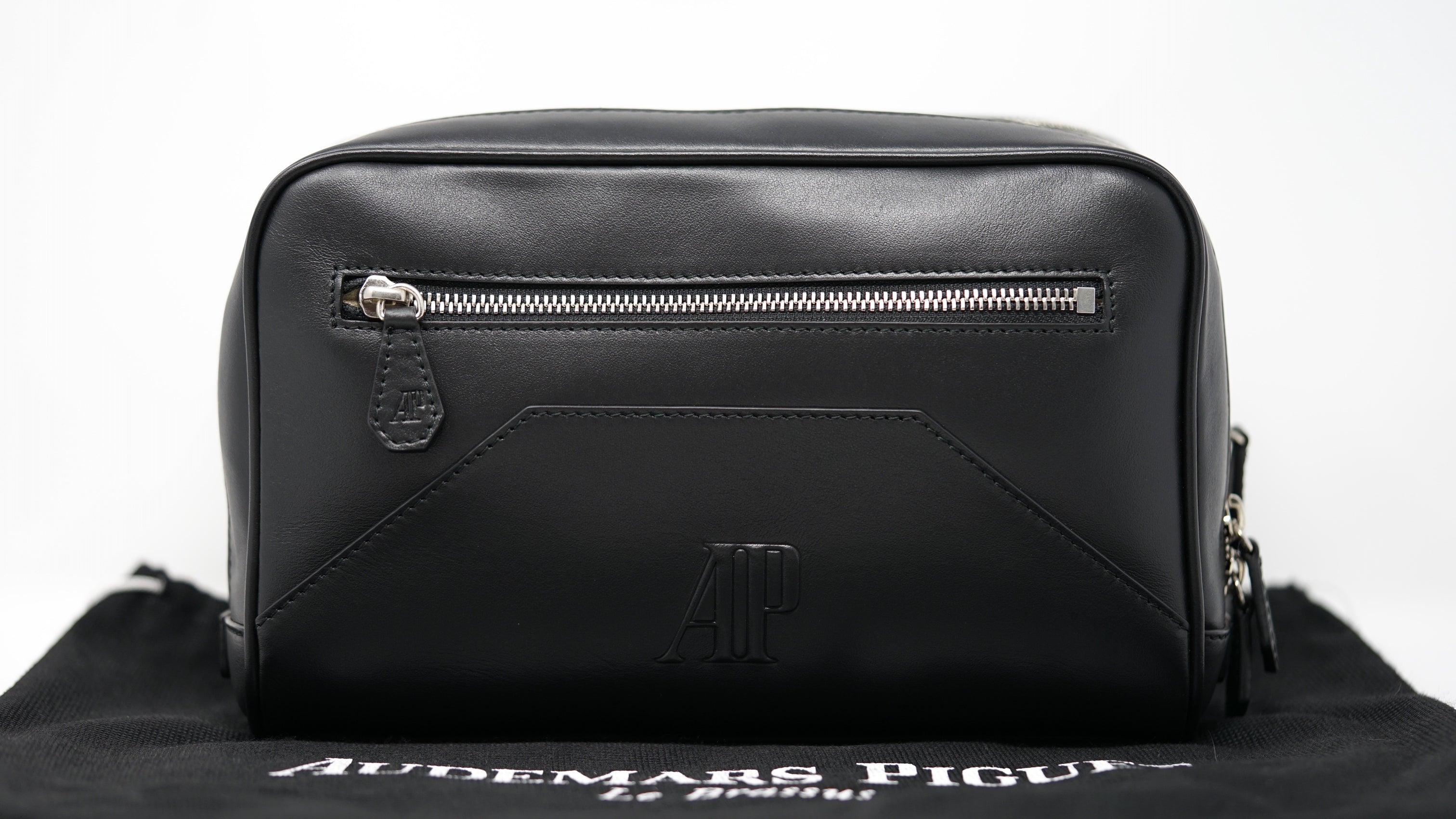 オーディマピゲ　バッグ Audemars Piguet Luxury Leather Bags | Designer Travel | TIME