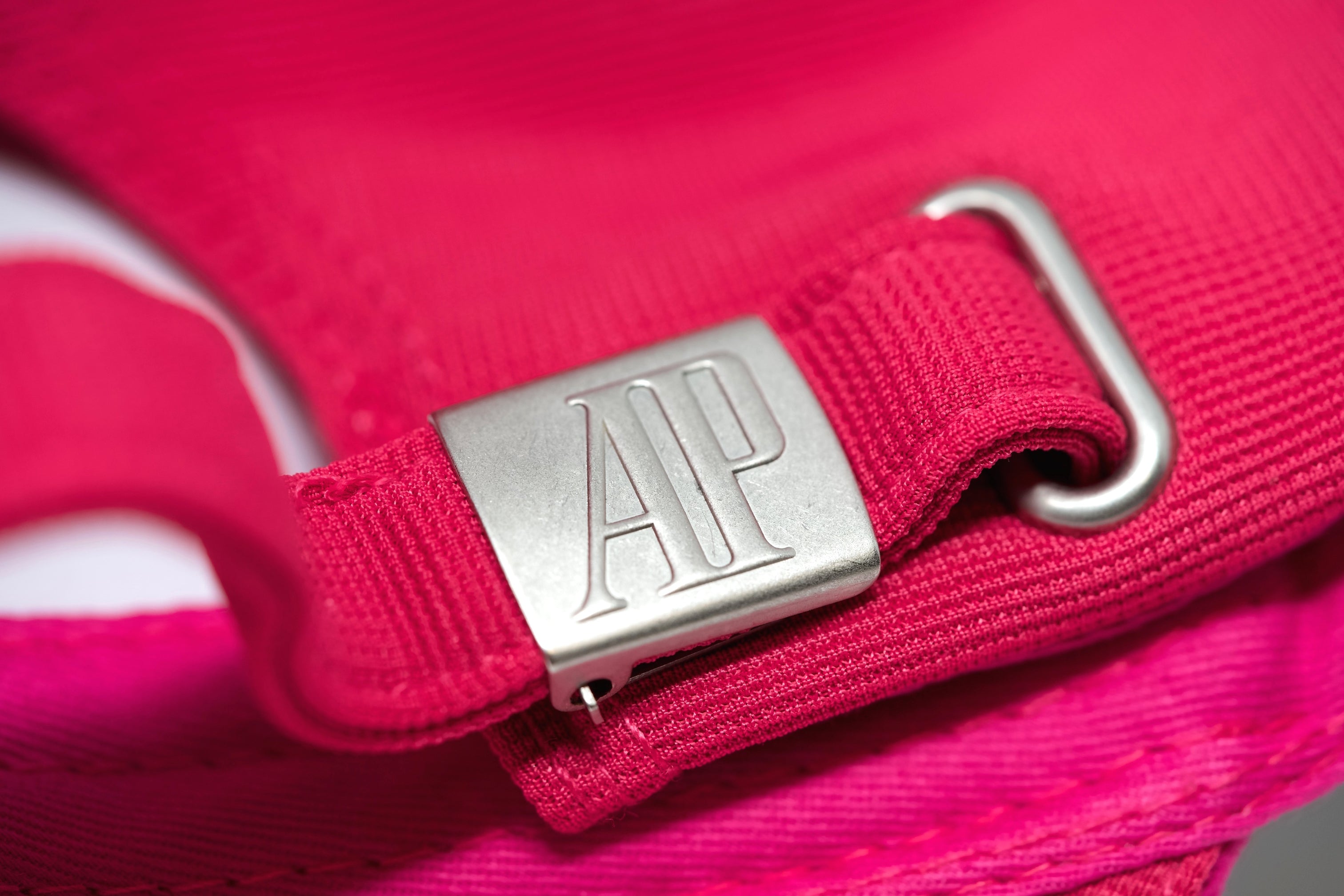 TIME TRADERS | Audemars Piguet Royal Oak Sports Hat LE Pink  display picture 2