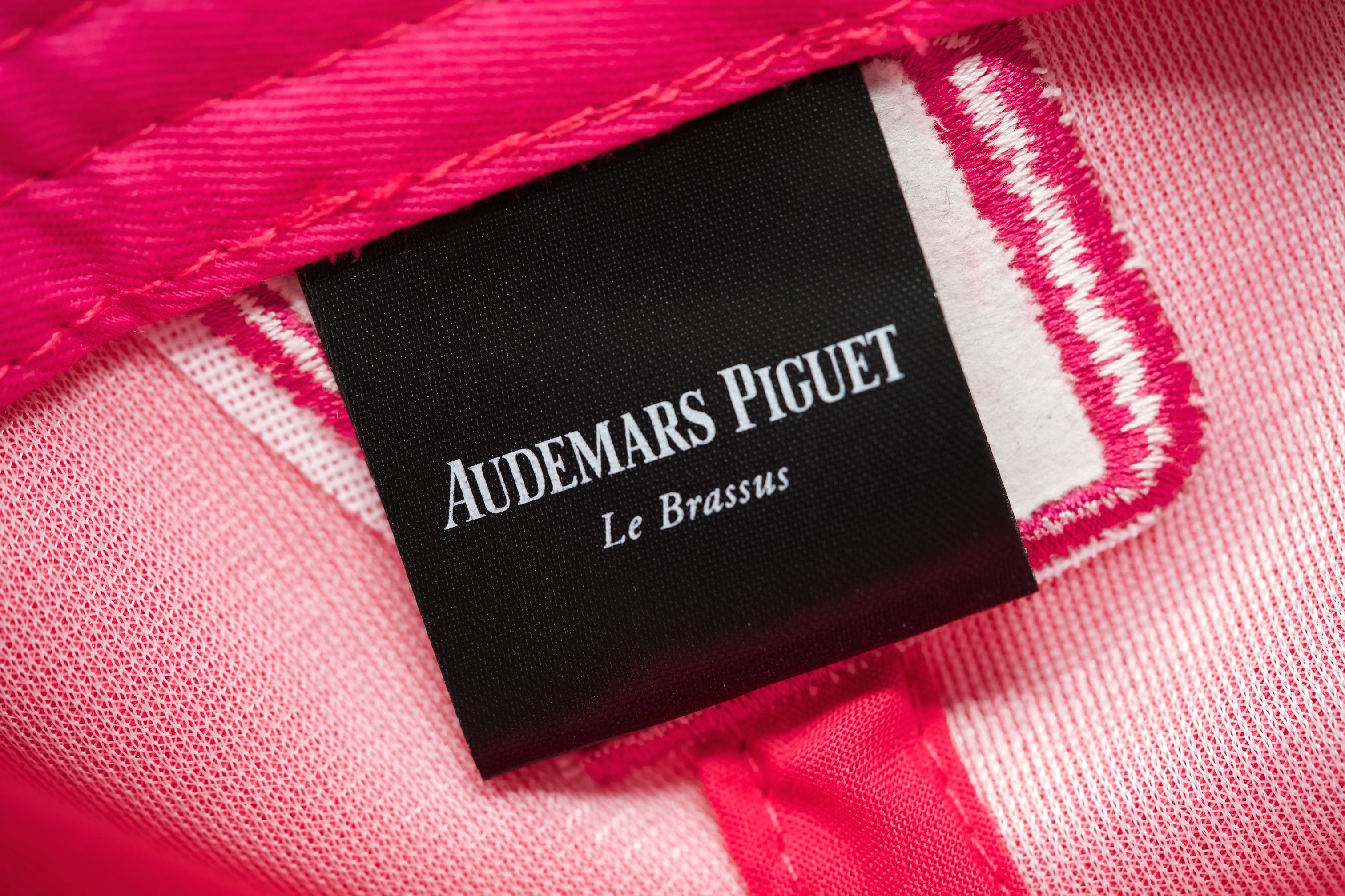 TIME TRADERS | Audemars Piguet Royal Oak Sports Hat LE Pink  display picture 1