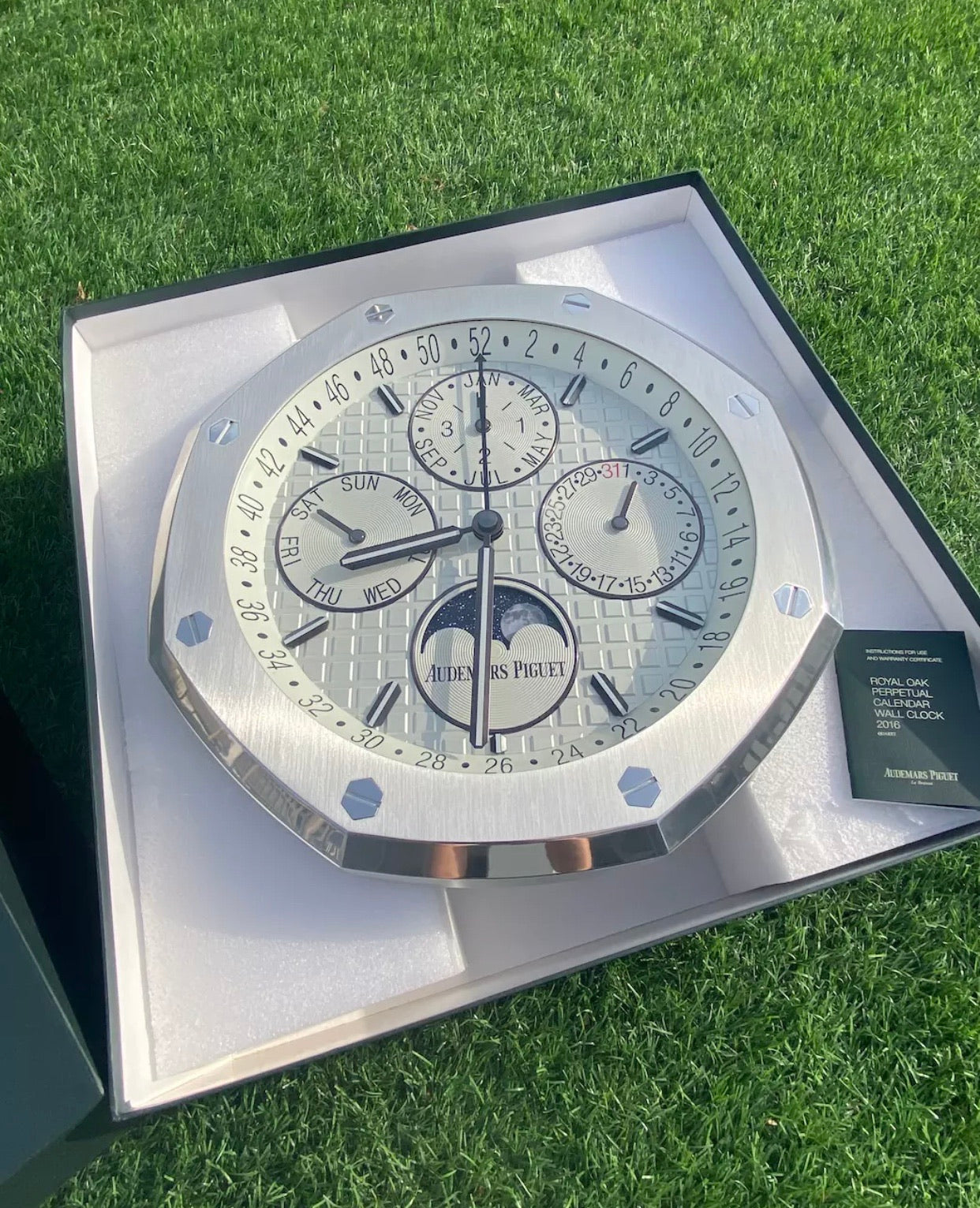 Audemars piguet royal oak wall clock store